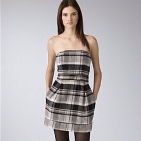 French Connection Dresses & Skirts - French Connection strapless plaid dress